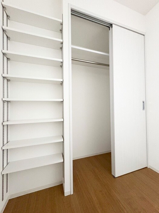 物件内観写真15　(収納)