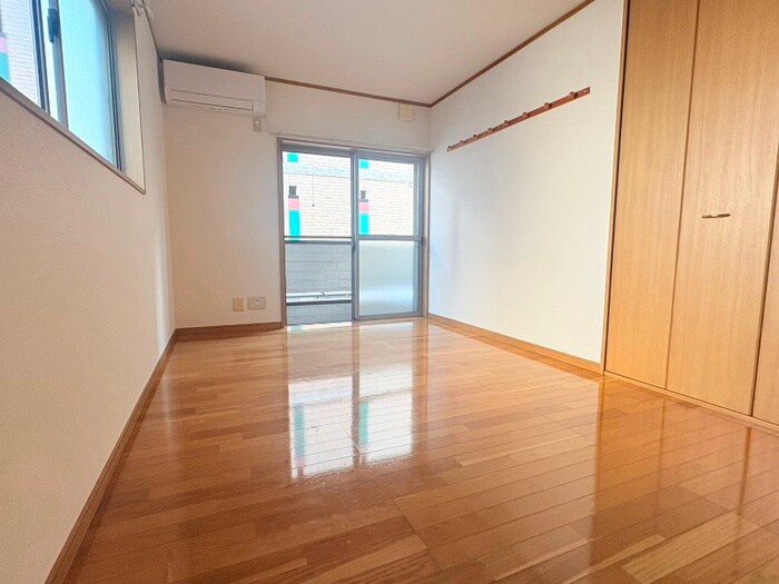 物件内観写真9　(居室)