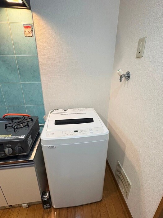 物件内観写真13　(洗濯機置場)