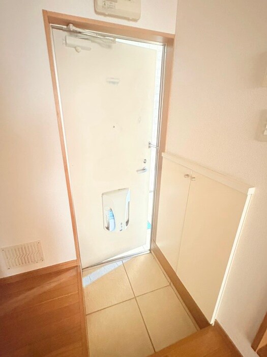 物件内観写真17　(玄関)
