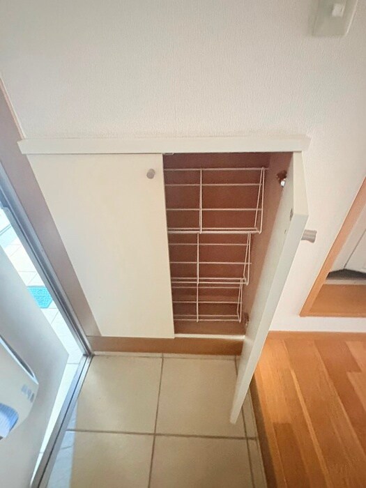 物件内観写真18　(靴箱)