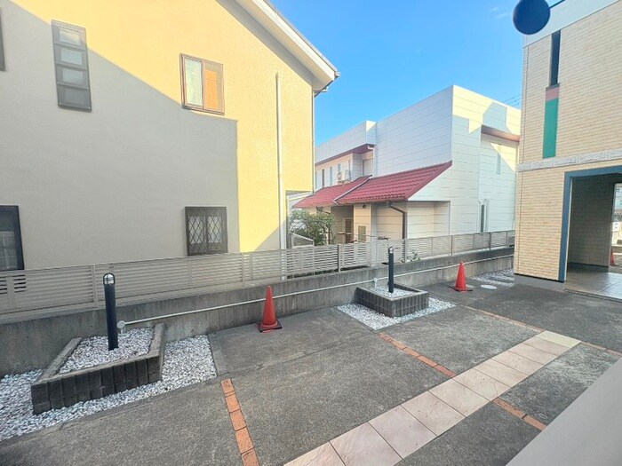 物件内観写真21　(室内からの展望)