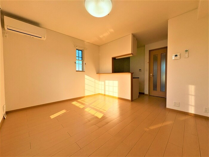 物件内観写真9　(居室)