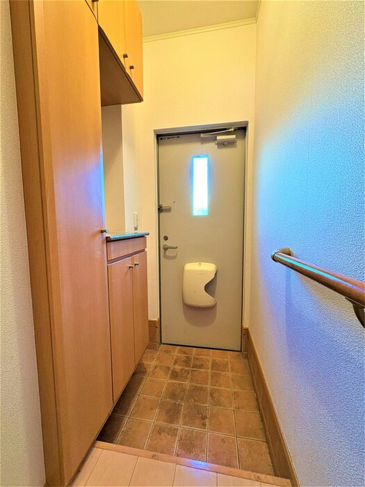 物件内観写真17　(玄関)