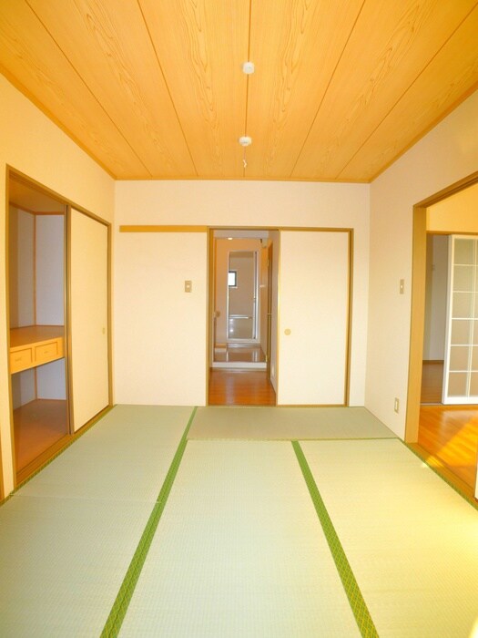 物件内観写真7　(居室)