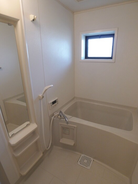 物件内観写真12　(バス／シャワールーム等)