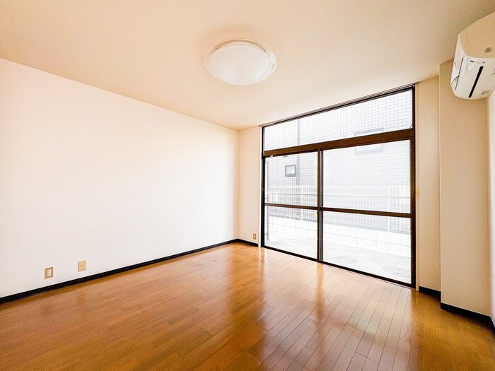 物件内観写真6　(居室)