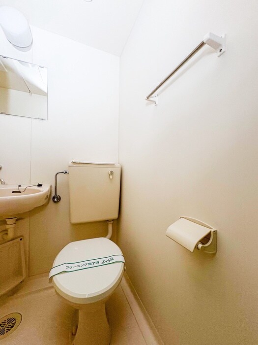 物件内観写真15　(トイレ)