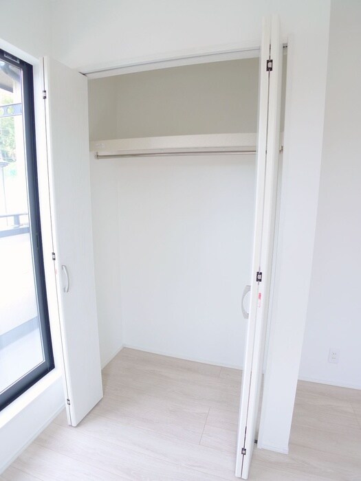 物件内観写真15　(収納)