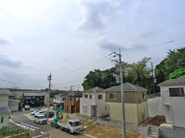 物件内観写真22　(室内からの展望)