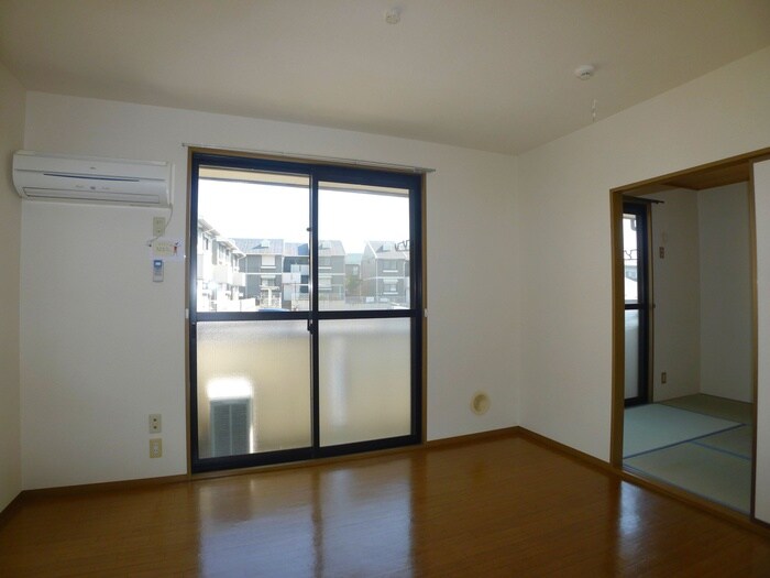 物件内観写真10　(居室)