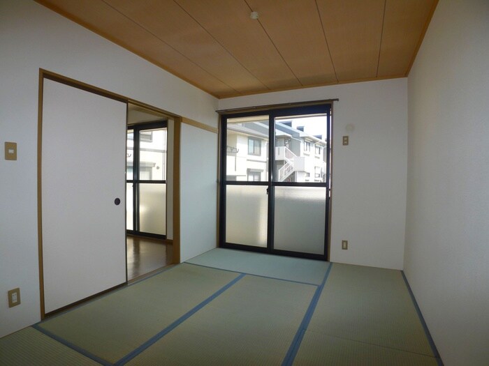 物件内観写真13　(居室)