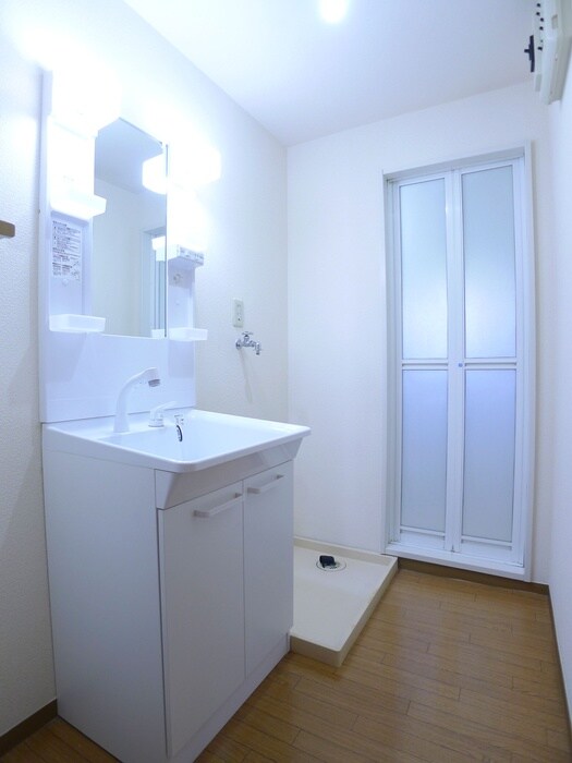 物件内観写真21　(洗濯機置場)