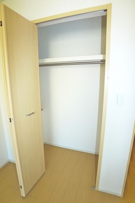 物件内観写真16　(収納)