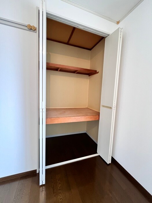 物件内観写真16　(収納)