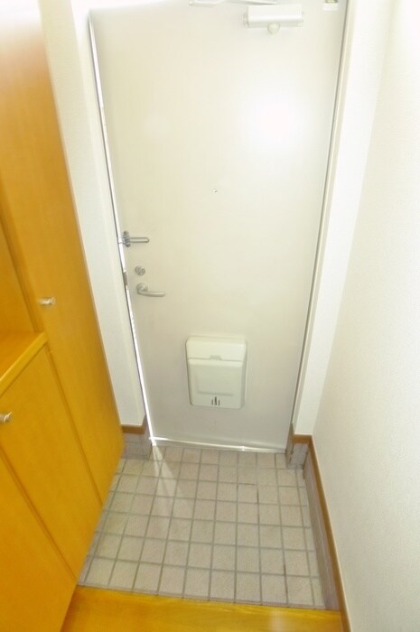物件内観写真17　(玄関)