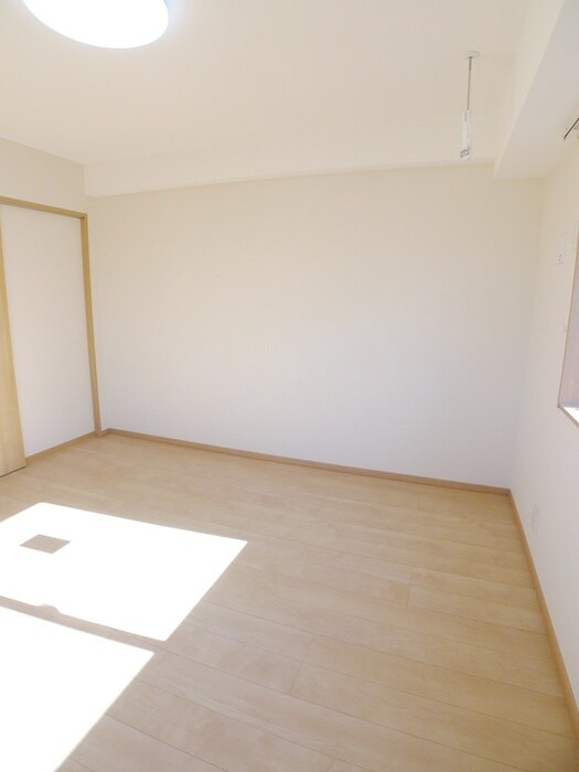 物件内観写真19　(居室)