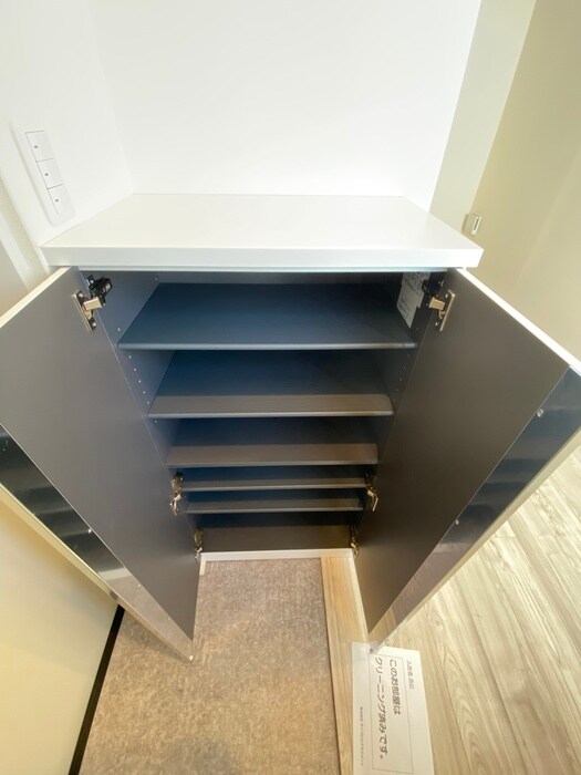 物件内観写真15　(靴箱)