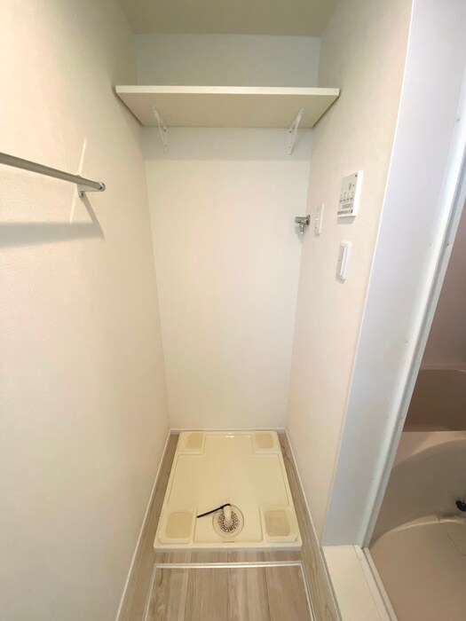 物件内観写真17　(洗濯機置場)