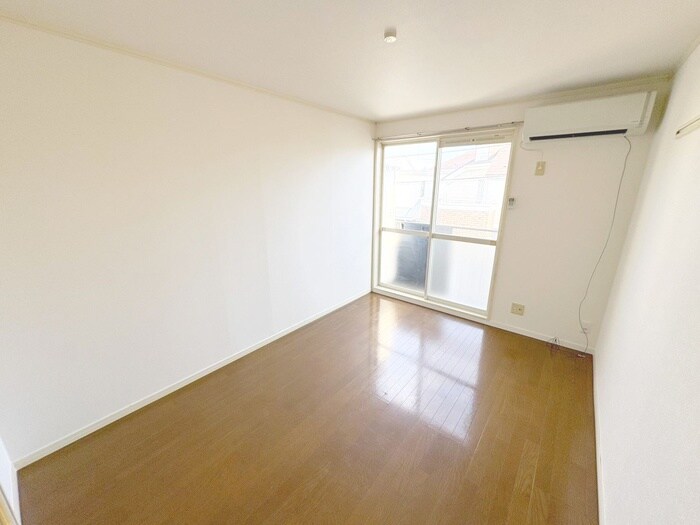 物件内観写真9　(居室)