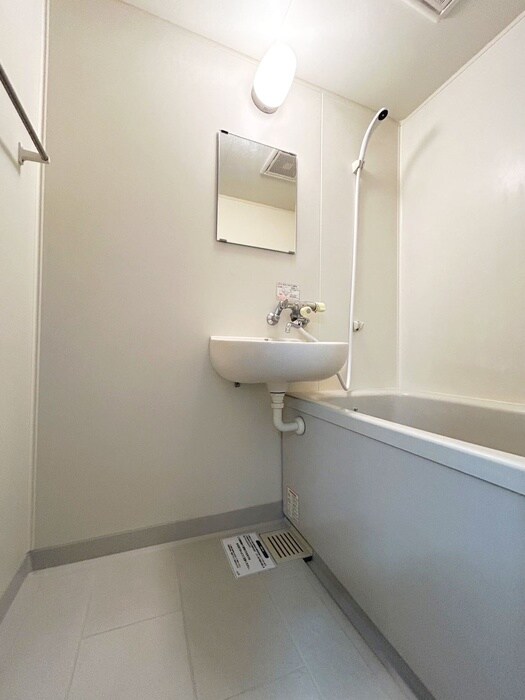 物件内観写真13　(バス／シャワールーム等)