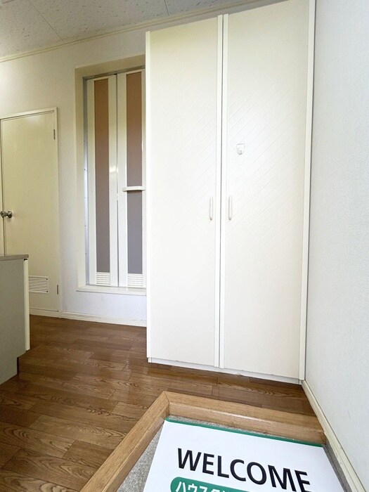物件内観写真20　(玄関)