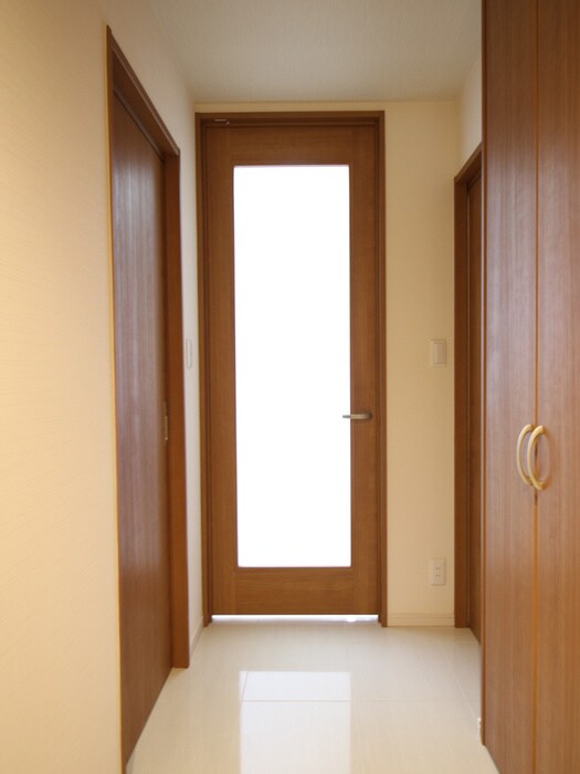 物件内観写真18　(廊下)