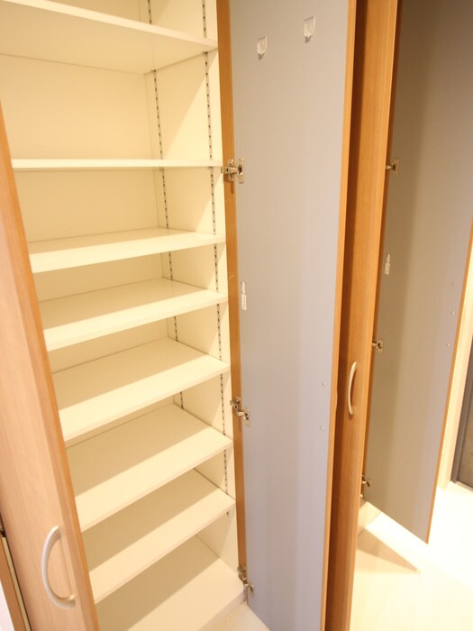 物件内観写真19　(靴箱)