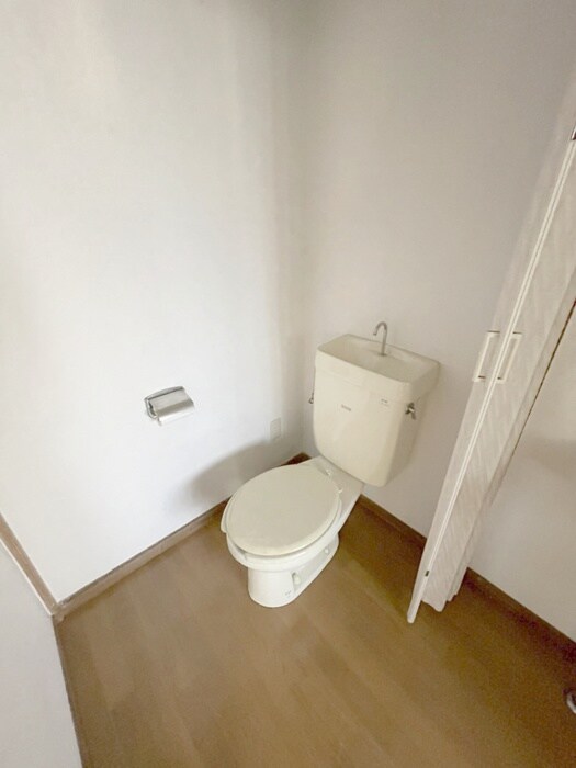 物件内観写真14　(トイレ)