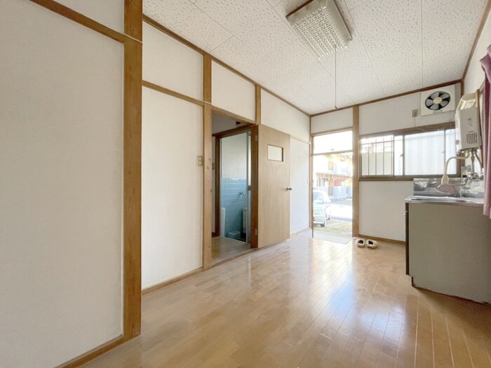 物件内観写真16　(廊下)