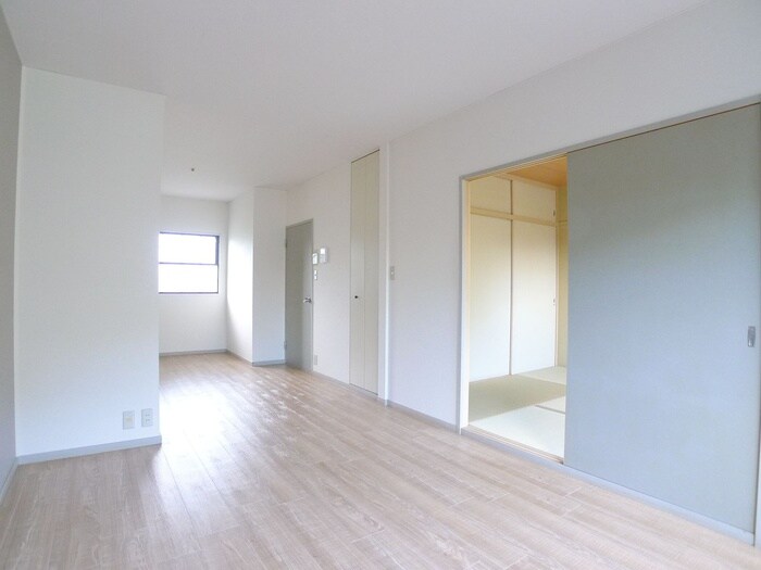 物件内観写真7　(居室)