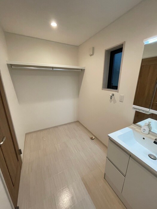 物件内観写真17　(内観写真)