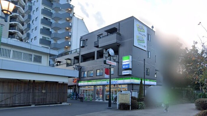 ファミリーマート 豊島園駅前店