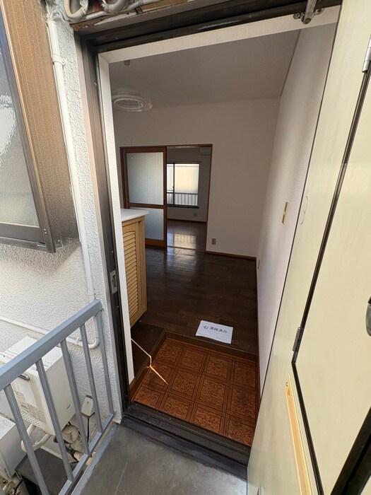 物件内観写真13　(玄関)
