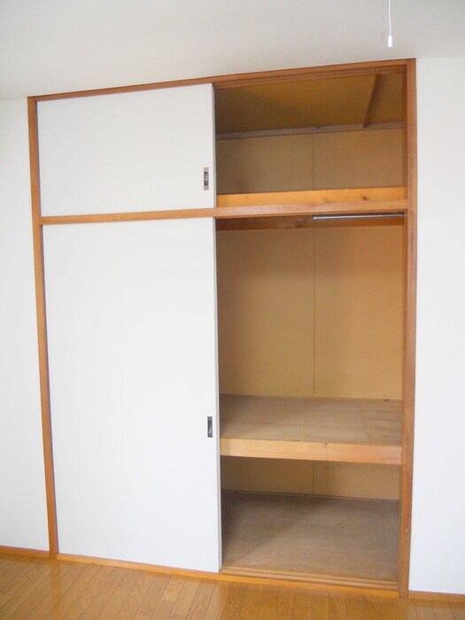 物件内観写真12　(収納)