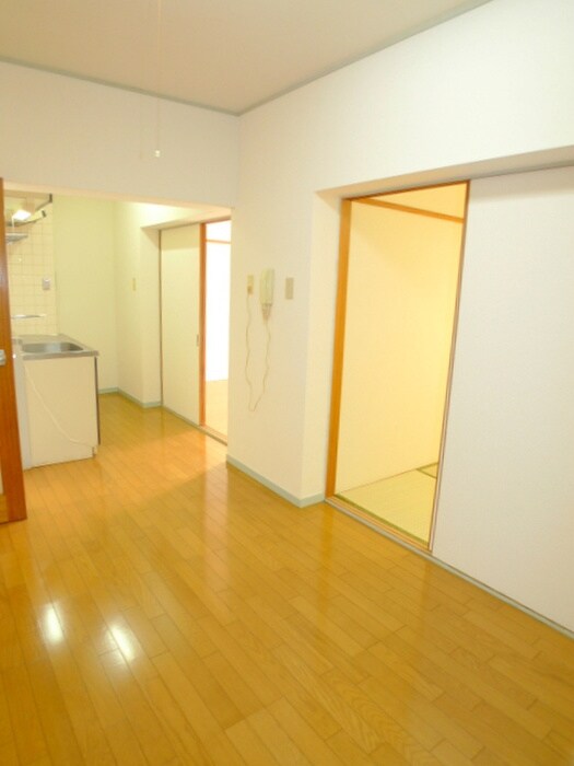 物件内観写真10　(居室)