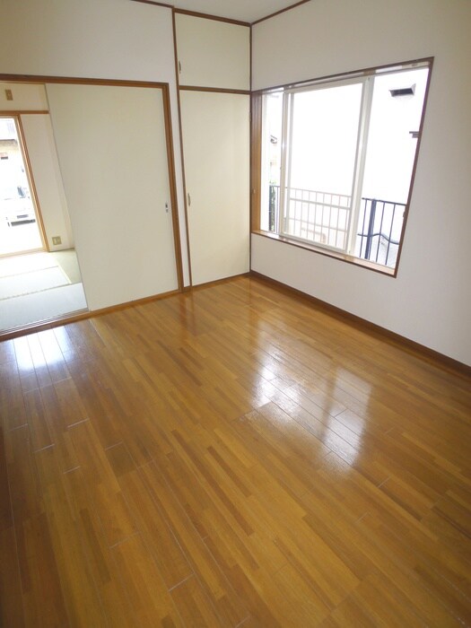 物件内観写真13　(室内からの展望)