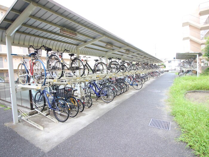 物件外観写真5　(駐輪場)