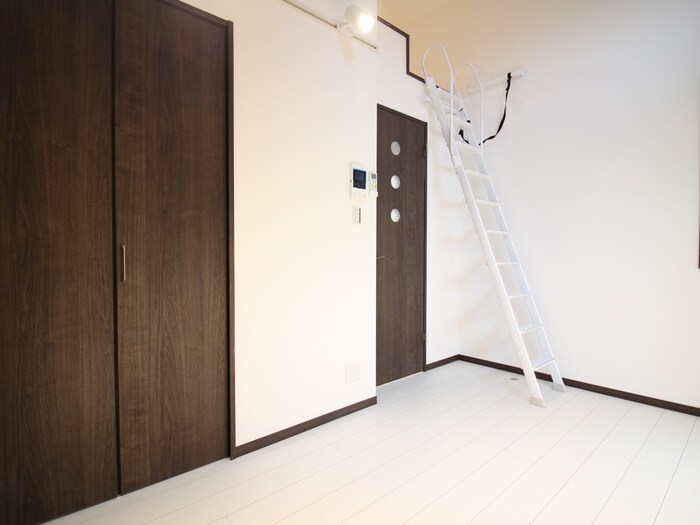 物件内観写真8　(居室)