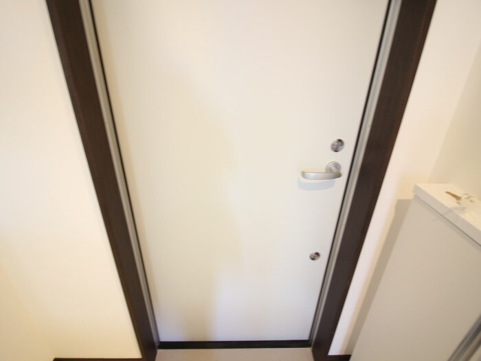 物件内観写真17　(玄関)