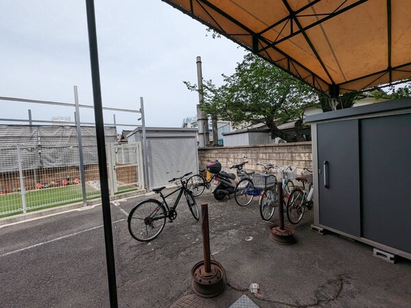 駐輪場