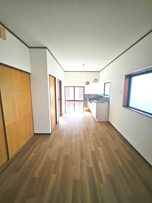 物件内観写真3　(居室)