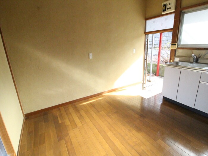 物件内観写真9　(居室)