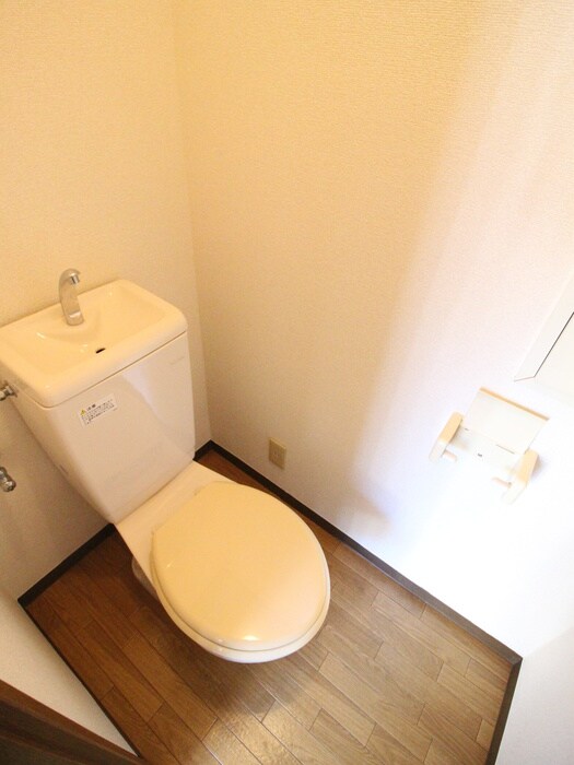 物件内観写真15　(トイレ)