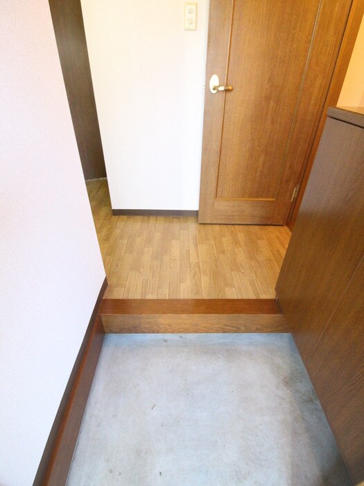 物件内観写真19　(玄関)