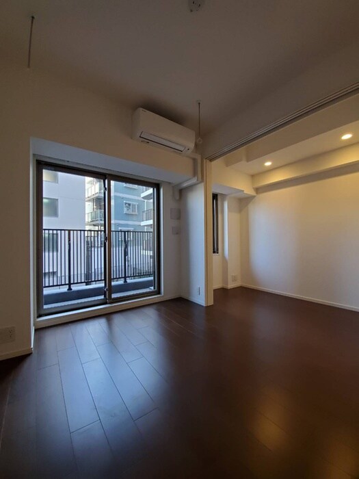 物件内観写真9　(室内からの展望)