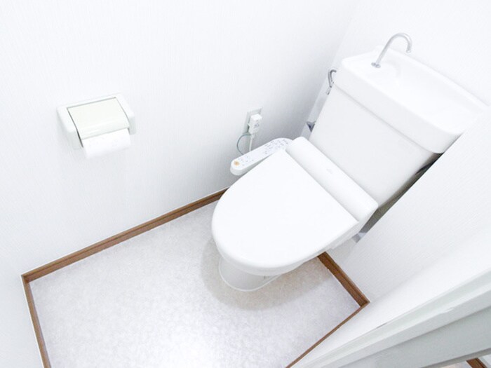 物件内観写真8　(トイレ)