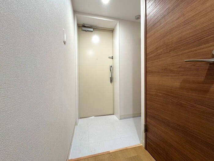 物件内観写真19　(玄関)
