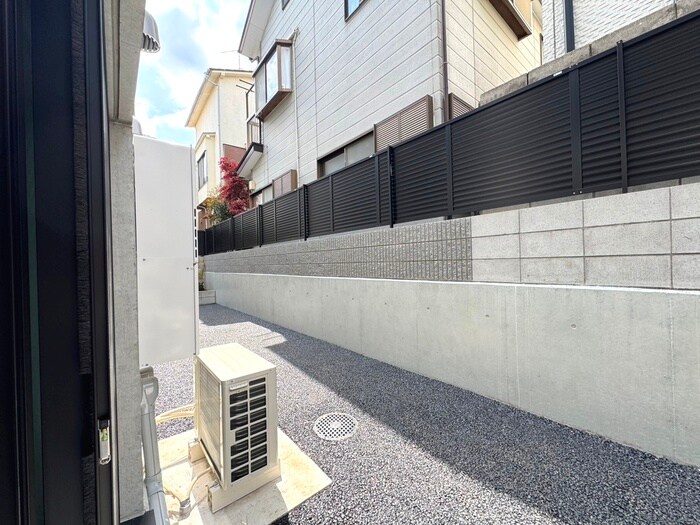 物件内観写真22　(室内からの展望)