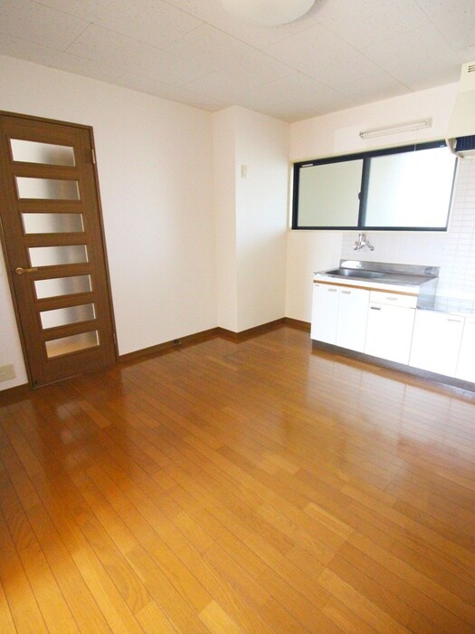 物件内観写真9　(居室)